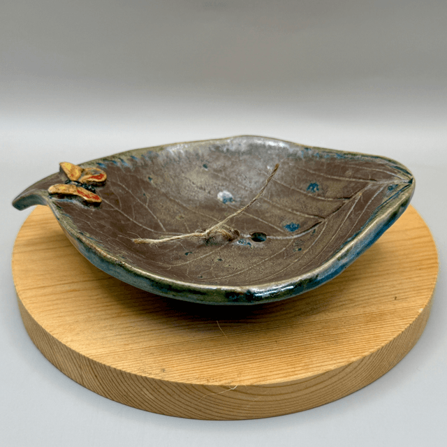  Soap dish ceramic hydrangea
